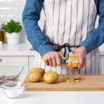 UPPFYLLD Potato peeler, green - Image 2