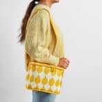 NÄBBFISK Cooling bag, patterned white/bright yellow, 26x19x19 cm - Image 2