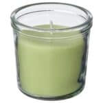 LÖVSKOGSLUND Scented candle in glass, Apple/light green, 20 hr