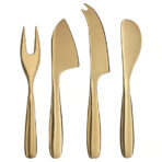 Everything for an elegant and festive table setting and serving. With brass-coloured TILLAGD, you add that little extra – and why not combine and complete with other functions and colours in the series!