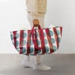 GÖRSNYGG Carrier bag, large, red blue/patterned, 57x37x39 cm/71 l - Image 4