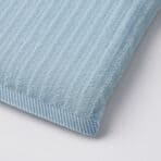 Microfiber cleaning cloth in light blue, ideal for screens and delicate surfaces.