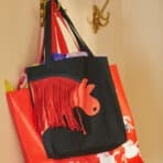 FÖSSTA Bag, horse/black red - Image 3