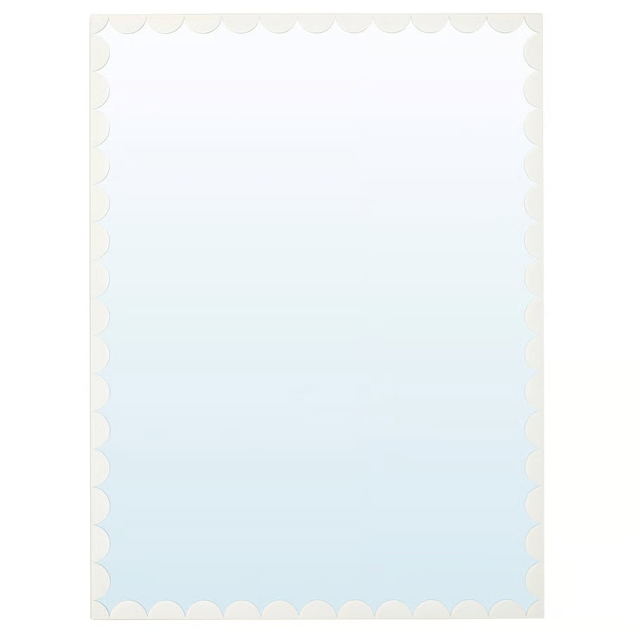 White mirror with scalloped edges, 30x40 cm, for home decor.