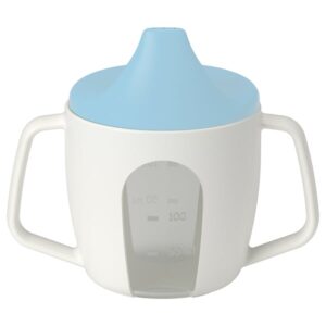 White and blue BÖRJA training beaker for children with handles and measurement markings.